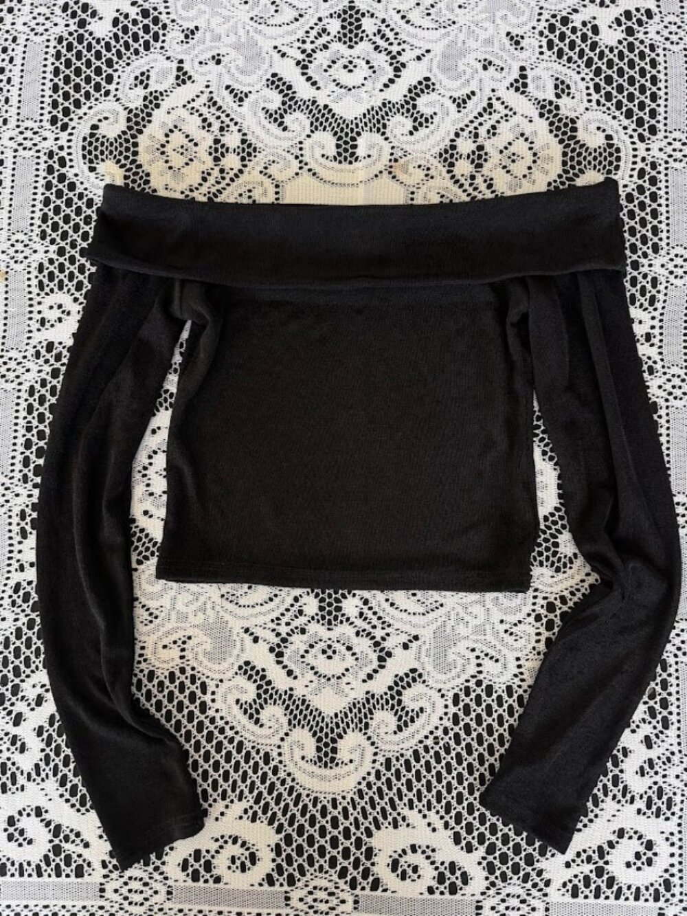 Edikted Off-Shoulder Top in Black - Size S